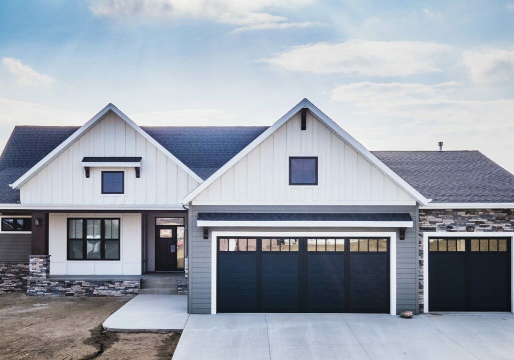 EpicHomesND13edited We recently purchased a home constructed by Epic. We loved the unique design and quality construction of the home. The builders took time to walk through the home and explain the design details. They have been very responsive with any questions we have had. Would definitely recommend building with Epic Homes!